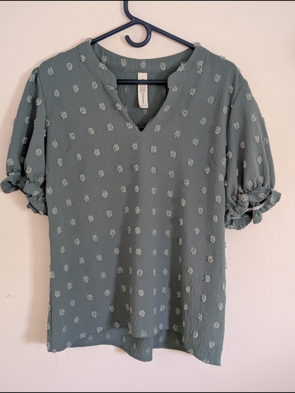 B Green/Sage Geometric Woven Polyester/Spandex V-Neck Smocked Puff Sleeve  L